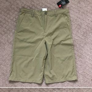 Boys Golf Shorts Under Armour Khaki Loose, NWT